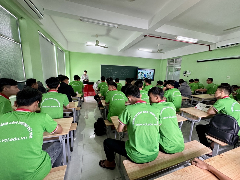 Ngành Công nghệ thông tin: Lộ trình vững chắc cho kỹ sư thực hành 2026