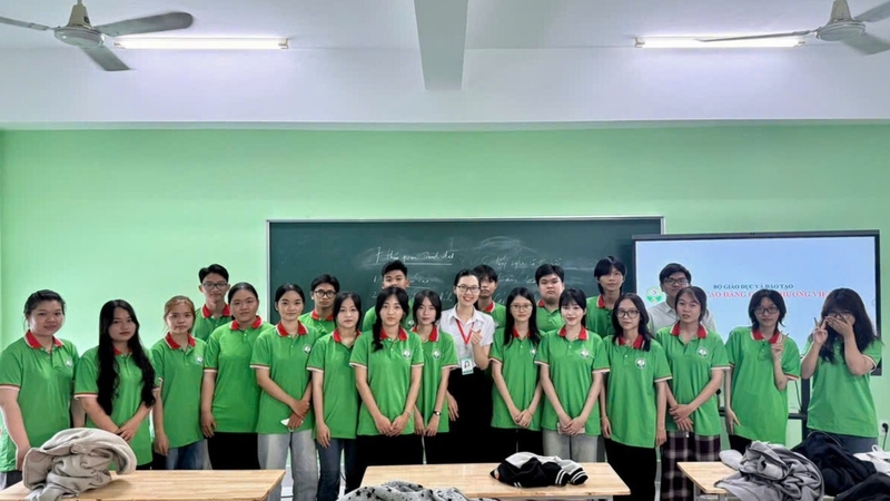 Ngành May thời trang - Học nghề thực tế tại VCI