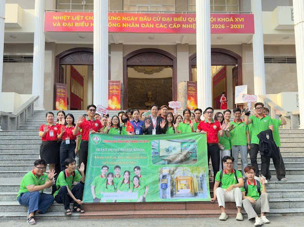 Nghề Hướng Dẫn Viên Du Lịch: Lộ Trình Phát Triển Và Cơ Hội 2026