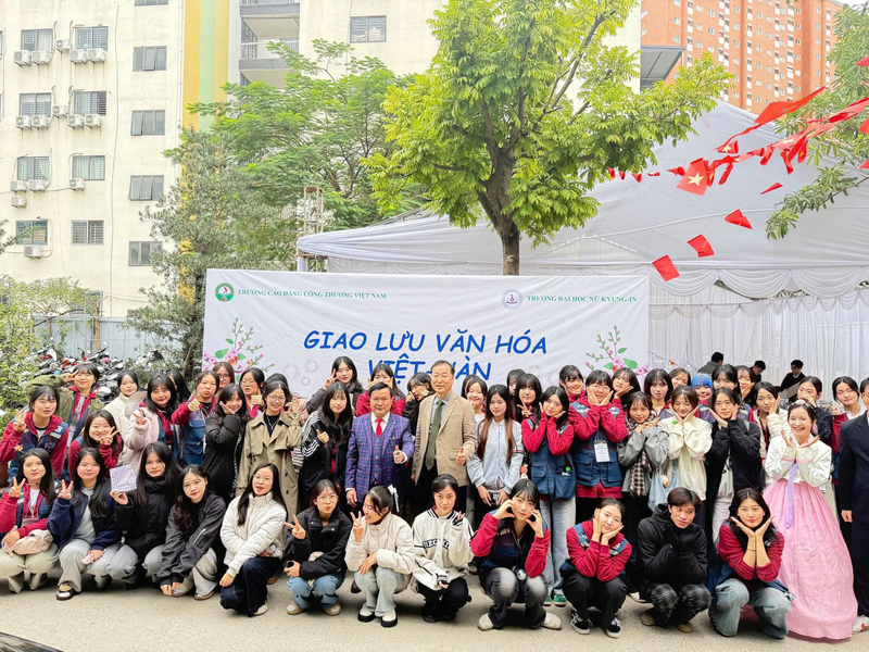 TRƯỜNG CAO ĐẲNG CÔNG THƯƠNG VIỆT NAM – NHỊP CẦU KẾT NỐI TRI THỨC TOÀN CẦU